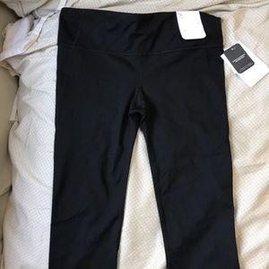 Gap Fit gfast capri black leggings